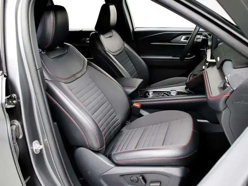 2025 Ford Explorer с пробегом 11 923 км