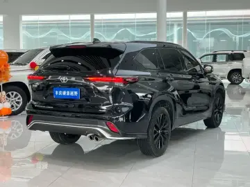 2024 Toyota Crown Kluger с пробегом 29 000 км
