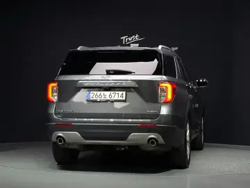2023 Ford Explorer с пробегом 61 059 км