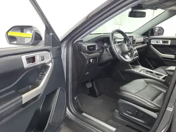 2023 Ford Explorer с пробегом 61 059 км