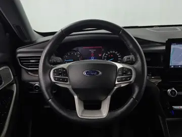 2023 Ford Explorer с пробегом 61 059 км