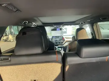 2024 Toyota Crown Kluger с пробегом 50 000 км