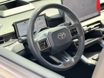 2026 Toyota Wildlander с пробегом 2 800 км