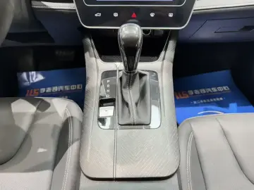 2021 Venucia D60 с пробегом 18 000 км
