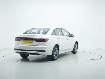 2023 Venucia D60 с пробегом 500 км