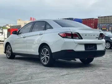 2019 Venucia D60 с пробегом 100 000 км