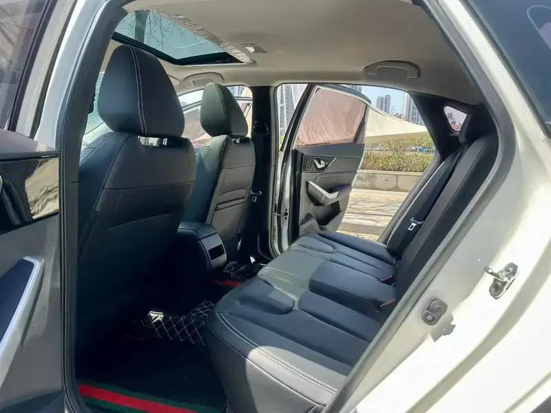 2021 Venucia D60 с пробегом 10 000 км