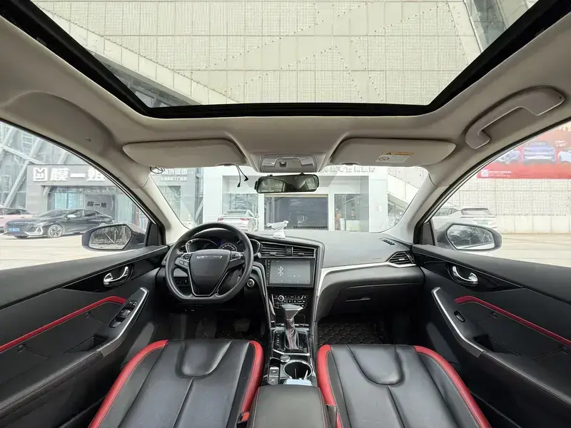 2020 Venucia D60 с пробегом 61 000 км