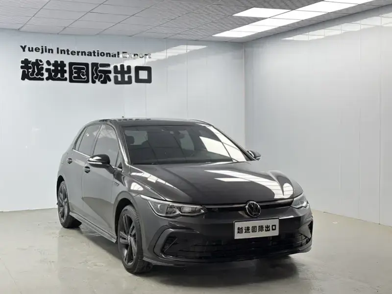 2023 Volkswagen Golf с пробегом 26 000 км
