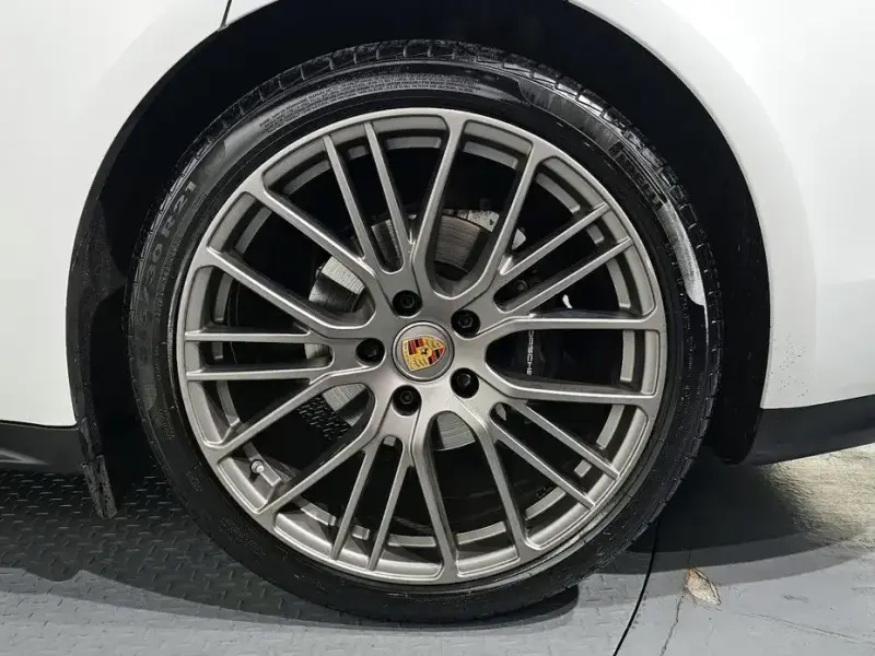 2022 Porsche Panamera с пробегом 35 094 км