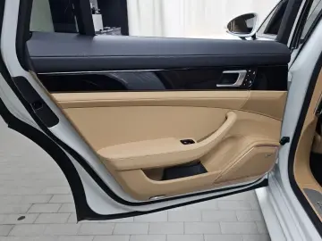 2022 Porsche Panamera с пробегом 26 258 км