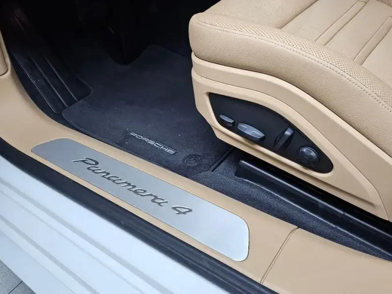 2022 Porsche Panamera с пробегом 26 258 км