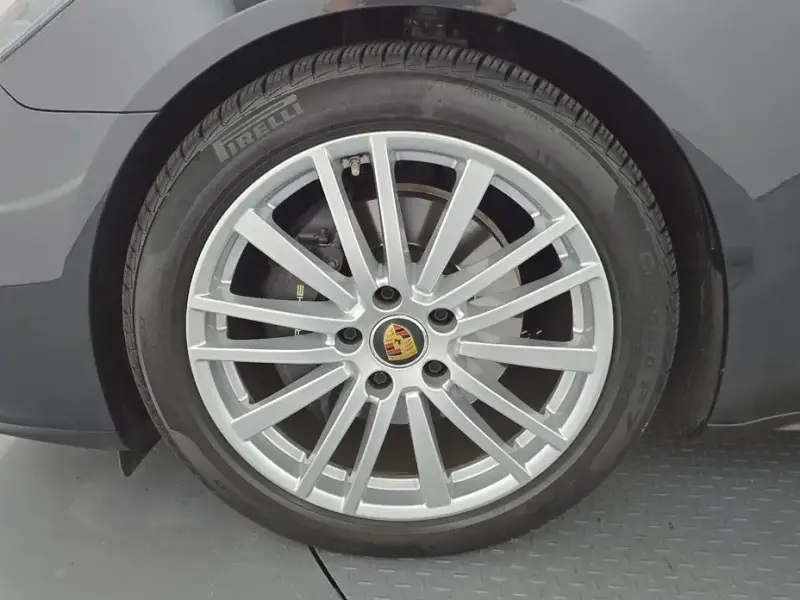 2023 Porsche Panamera с пробегом 27 656 км