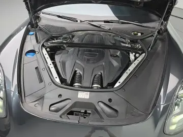 2023 Porsche Panamera с пробегом 27 656 км