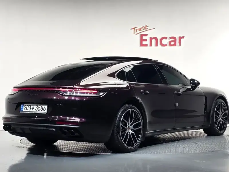 2021 Porsche Panamera с пробегом 15 222 км