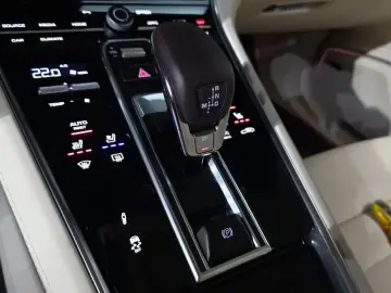 2021 Porsche Panamera с пробегом 15 222 км