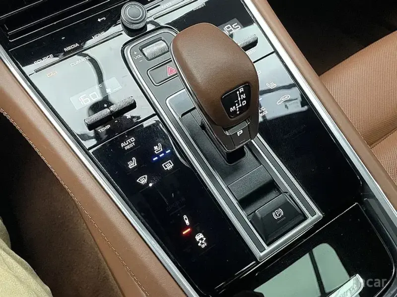 2021 Porsche Panamera с пробегом 45 485 км