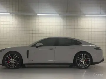 2022 Porsche Panamera с пробегом 56 500 км