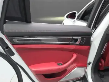 2023 Porsche Panamera с пробегом 48 826 км
