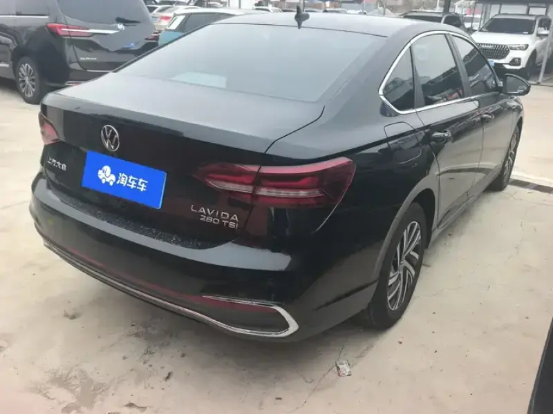 2023 Volkswagen Lavida с пробегом 41 000 км