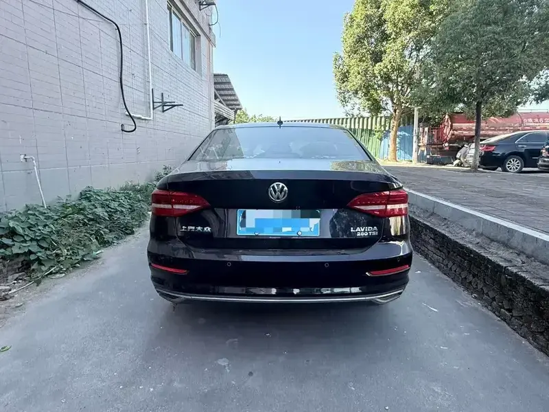 2019 Volkswagen Lavida с пробегом 140 000 км