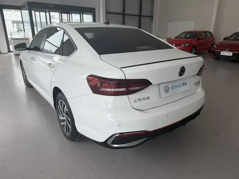 2024 Volkswagen Lavida с пробегом 11 000 км