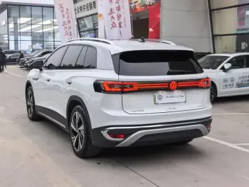 2022 Volkswagen ID.6 с пробегом 51 000 км