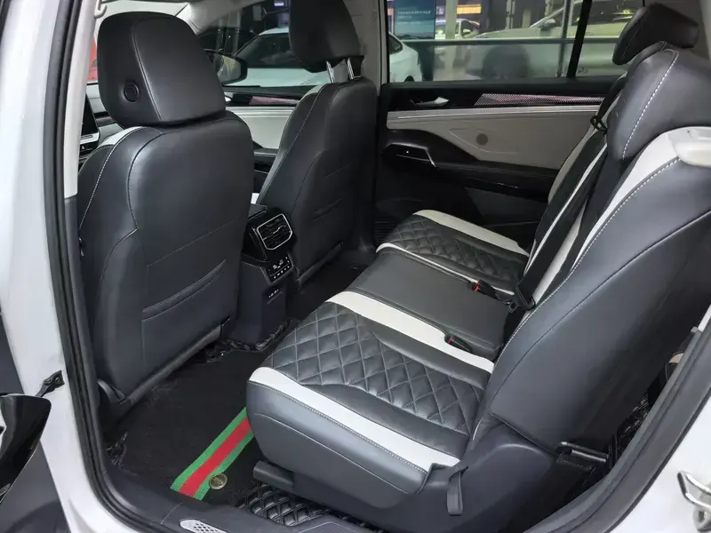2022 Volkswagen ID.6 с пробегом 51 000 км