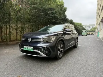 2022 Volkswagen ID.6 с пробегом 26 000 км