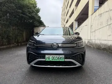 2022 Volkswagen ID.6 с пробегом 26 000 км