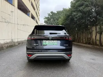 2022 Volkswagen ID.6 с пробегом 26 000 км