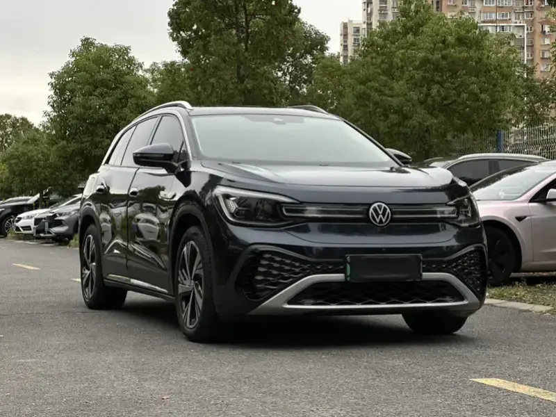 2022 Volkswagen ID.6 с пробегом 30 000 км