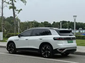 2021 Volkswagen ID.6 с пробегом 82 000 км