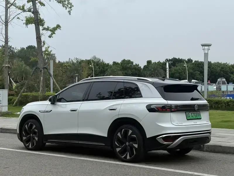 2021 Volkswagen ID.6 с пробегом 82 000 км