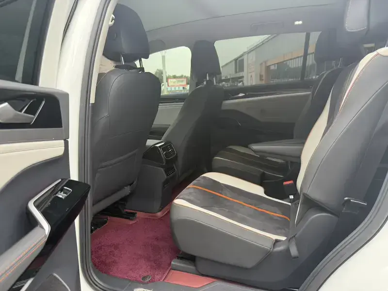 2021 Volkswagen ID.6 с пробегом 82 000 км