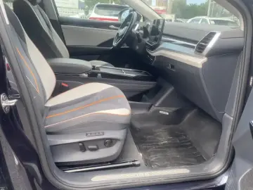 2022 Volkswagen ID.6 с пробегом 33 000 км
