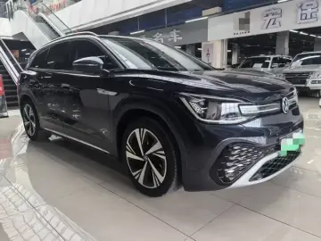 2022 Volkswagen ID.6 с пробегом 46 000 км