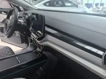 2022 Volkswagen ID.6 с пробегом 46 000 км