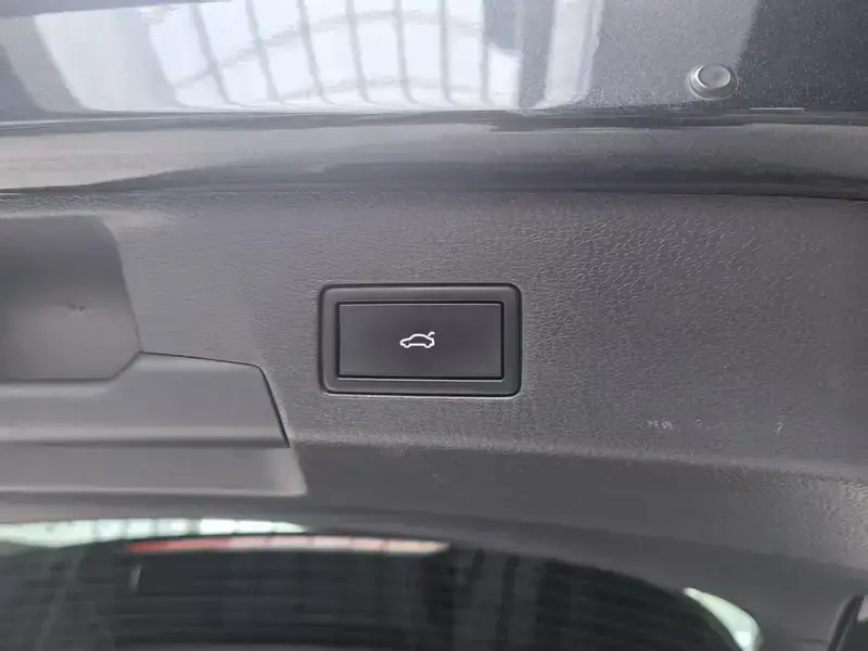 2022 Volkswagen ID.6 с пробегом 46 000 км
