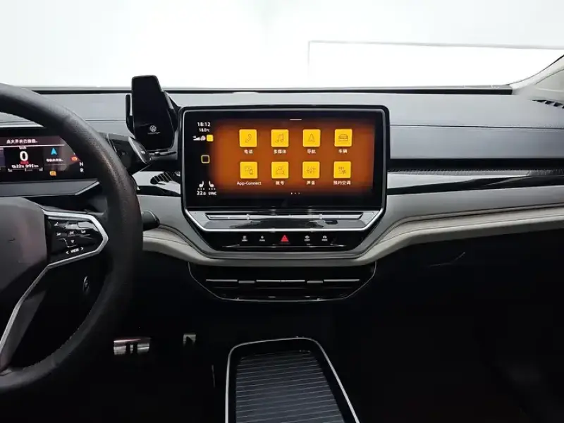 2022 Volkswagen ID.6 с пробегом 100 000 км