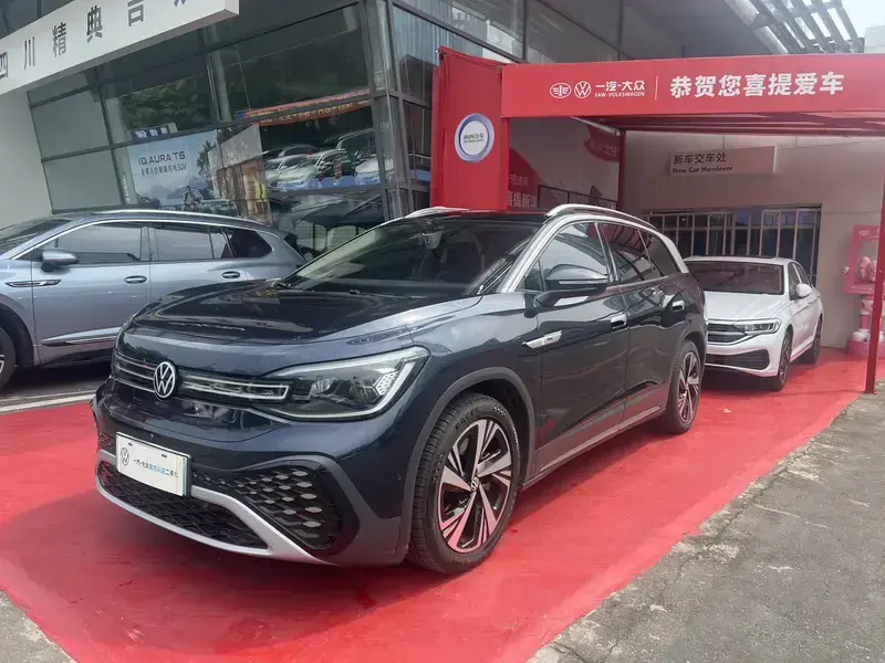 2022 Volkswagen ID.6 с пробегом 43 000 км