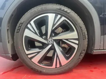 2022 Volkswagen ID.6 с пробегом 43 000 км