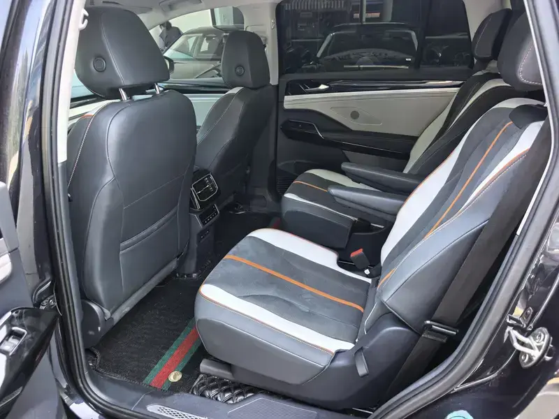 2022 Volkswagen ID.6 с пробегом 51 000 км