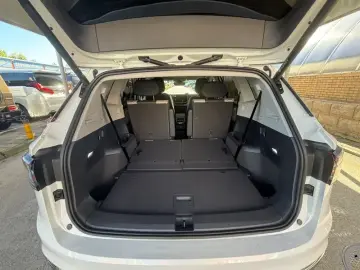 2022 Volkswagen ID.6 с пробегом 40 000 км