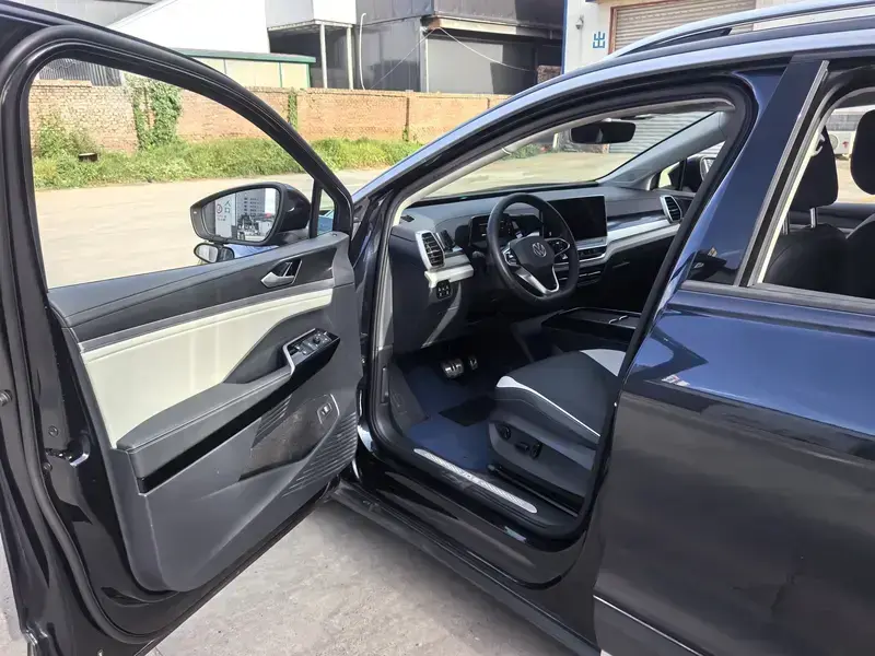 2021 Volkswagen ID.6 с пробегом 89 000 км