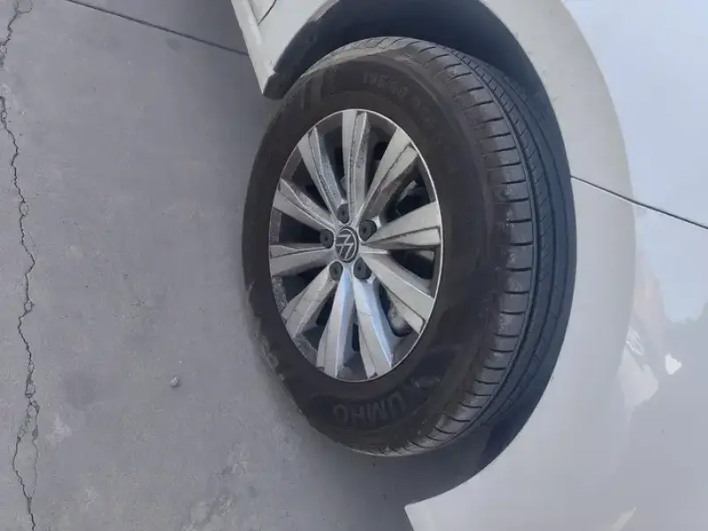 2025 Volkswagen Lavida с пробегом 8 000 км