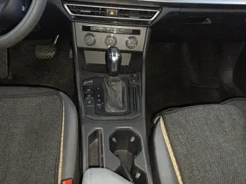 2023 Volkswagen Lavida с пробегом 40 000 км