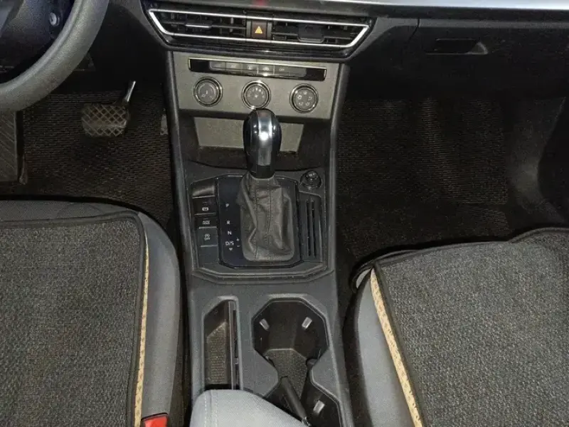 2023 Volkswagen Lavida с пробегом 40 000 км