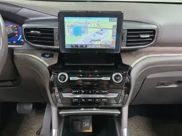 2022 Ford Explorer с пробегом 74 276 км