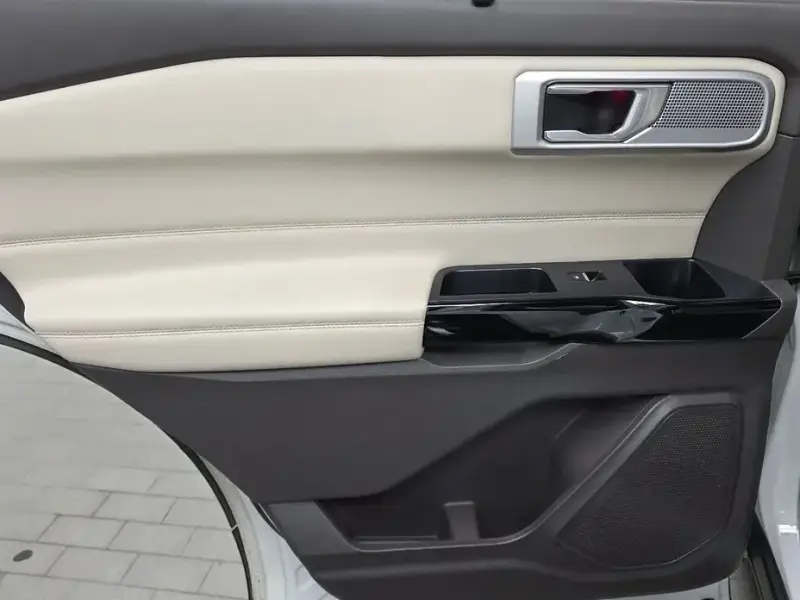 2022 Ford Explorer с пробегом 74 276 км